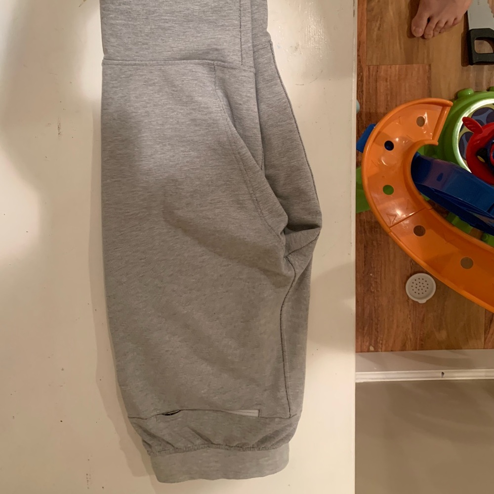 Lululemon city joggers